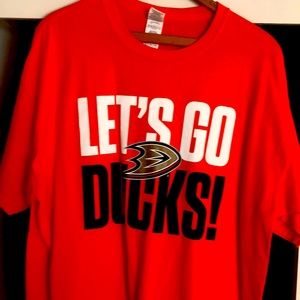 Brand New “Anaheim Ducks 🦆 t-shirt